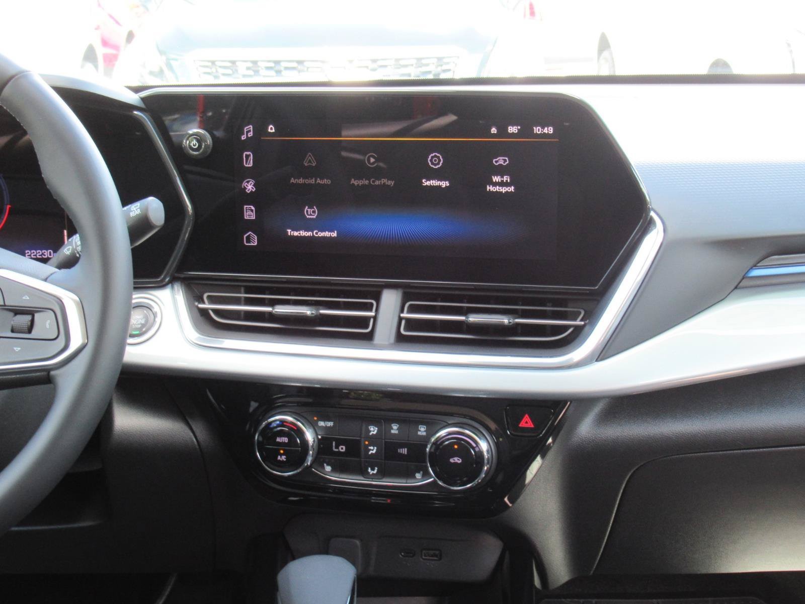 Used 2025 Chevrolet Trax LT w/ Driver Confidence Package FWD image 15