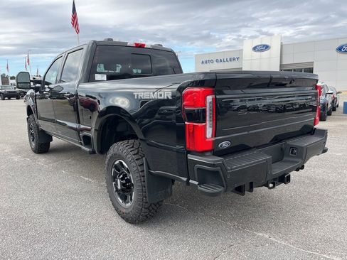 New 2026 Ford F350 Platinum w/ Tremor Off-Road Package AWD/4WD image 7