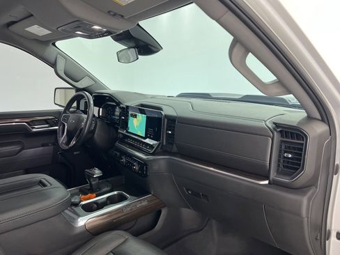 Used 2022 Chevrolet Silverado 1500 LT Trail Boss w/ LT Trail Boss Premium Package image 25