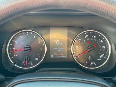 Used 2021 Toyota RAV4 LE image 27