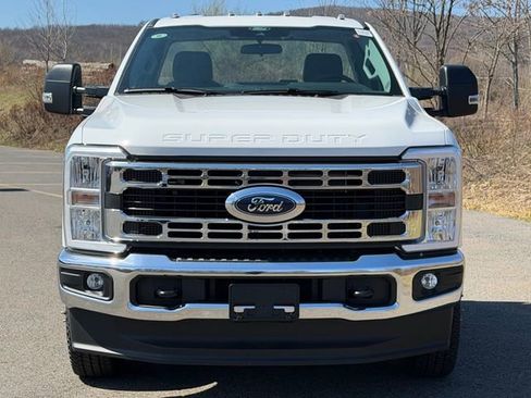 New 2026 Ford F350 4x4 Regular Cab DRW Super Duty image 26