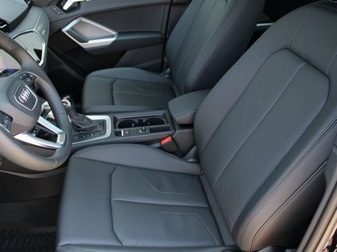 New 2025 Audi Q3 2.0T Premium image 18