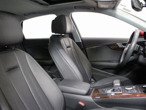 Used 2019 Audi A4 2.0T Premium image 12