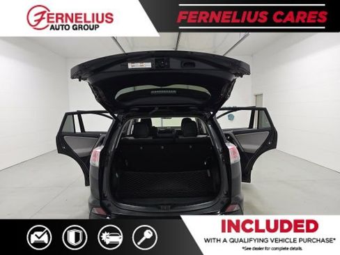 Used 2016 Toyota RAV4 Limited image 12