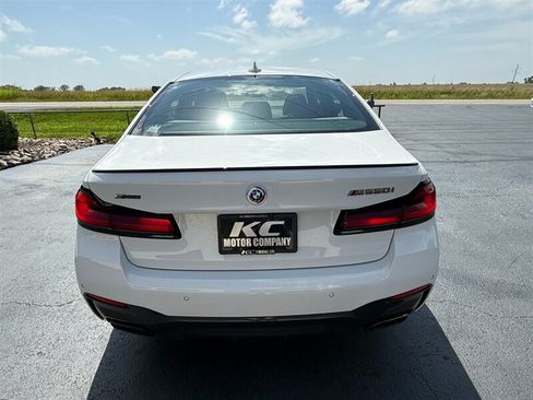 Used 2023 BMW M550i xDrive w/ Executive Package AWD/4WD image 8