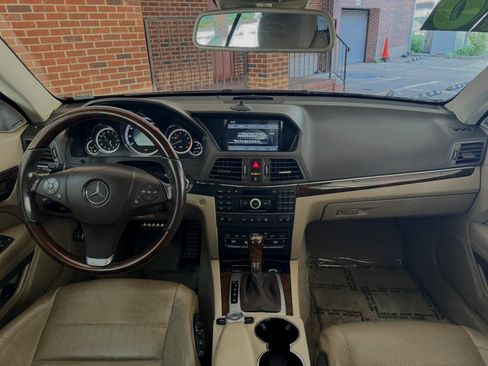 Used 2010 Mercedes-Benz E 550 Coupe image 17