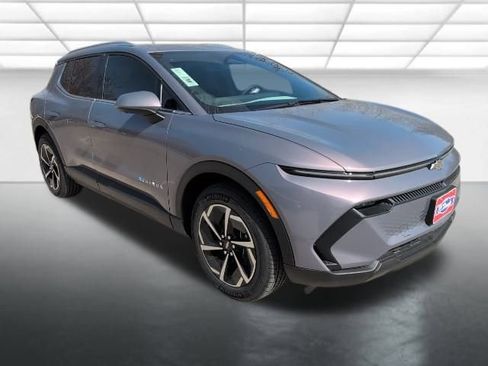 New 2026 Chevrolet Equinox EV LT image 1