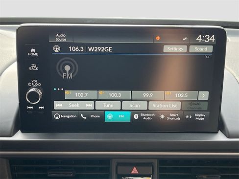 Used 2025 Honda Pilot Black Edition image 15