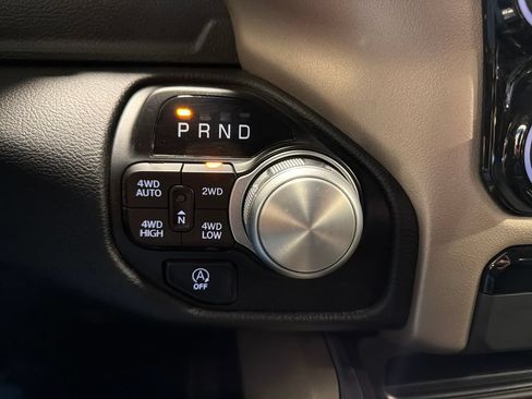 Used 2022 RAM 1500 Laramie AWD/4WD image 12