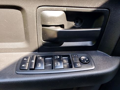 Used 2018 RAM 3500 Tradesman w/ Chrome Appearance Group image 24