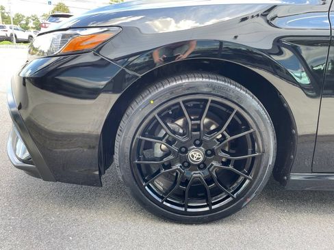 Used 2024 Toyota Camry SE w/ Convenience Package AWD/4WD image 8