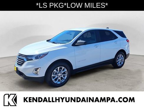 Used 2021 Chevrolet Equinox LS w/ LS Convenience Package AWD/4WD image 1