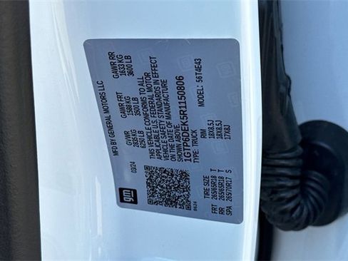 Used 2024 GMC Canyon AT4 w/ AT4 Premium Package image 57