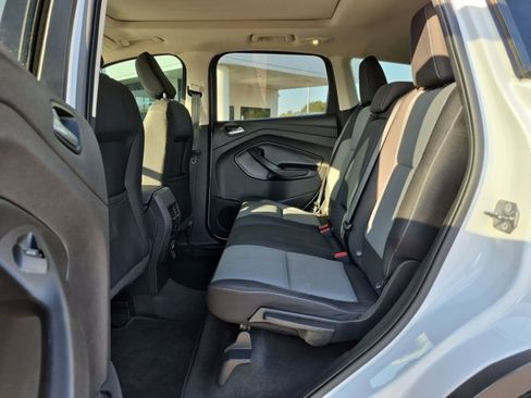 Used 2018 Ford Escape SE FWD image 18
