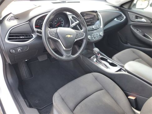 Used 2022 Chevrolet Malibu RS image 15