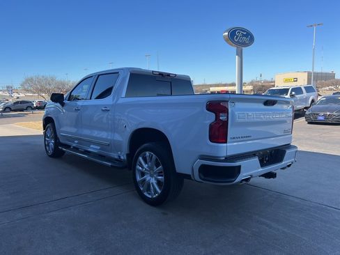 Used 2024 Chevrolet Silverado 1500 High Country w/ Technology Package image 5