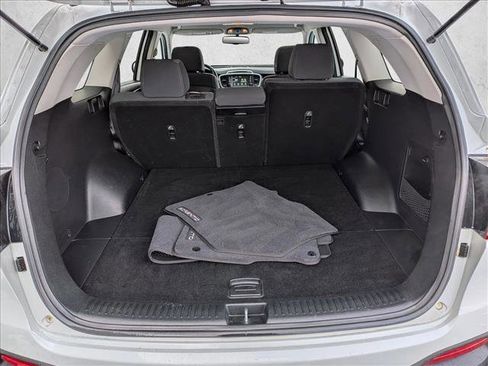 Used 2017 Kia Sorento LX w/ LX Convenience Package image 7