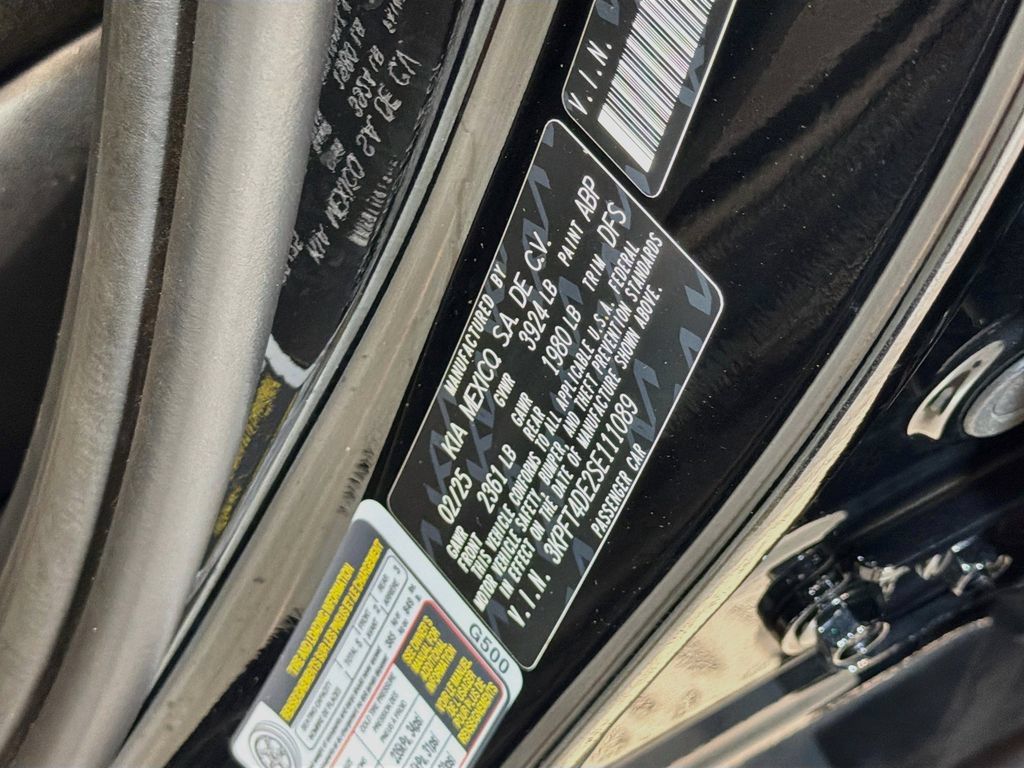 Used 2025 Kia K4 FWD image 28