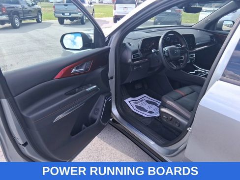 Used 2024 Chevrolet Traverse RS w/ LPO, Floor Liner Package AWD/4WD image 14