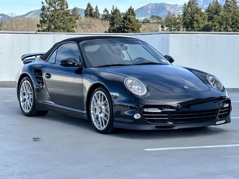Used 2011 Porsche 911 Turbo S image 11