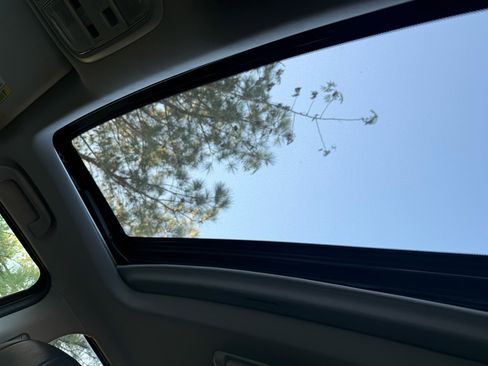 Used 2014 Honda Pilot Touring image 38