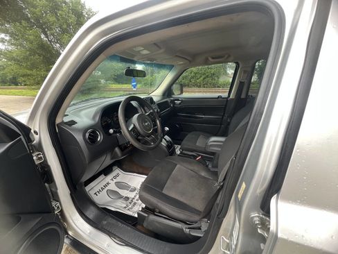 Used 2014 Jeep Patriot Sport image 3