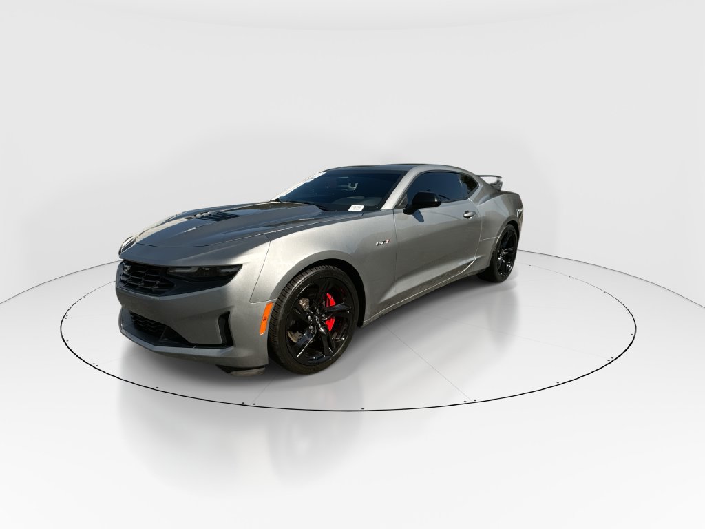 Used 2024 Chevrolet Camaro LT w/ Technology Package RWD image 4