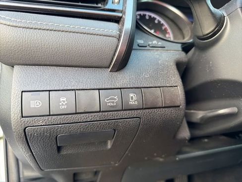 Used 2023 Toyota Camry SE FWD image 17