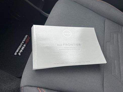 Used 2023 Nissan Frontier PRO-4X w/ Technology Package image 11