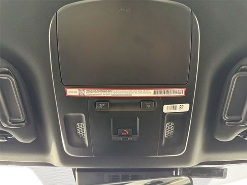 Certified 2025 Toyota Camry SE w/ Convenience Package image 6