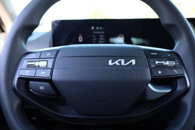 Used 2025 Kia K4 FWD image 9