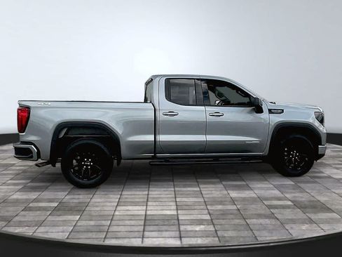 Used 2025 GMC Sierra 1500 Elevation w/ LPO, Elevation Black Package AWD/4WD image 8