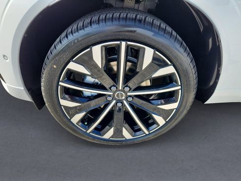 New 2026 Volvo XC60 B5 Ultra w/ Protection Package Premier AWD/4WD image 8
