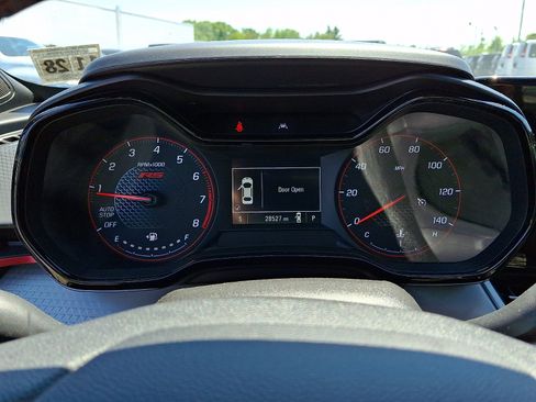 Certified 2024 Chevrolet Trax RS FWD image 21