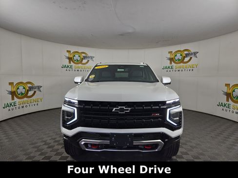 Certified 2025 Chevrolet Suburban Z71 w/ Comfort Package AWD/4WD image 2