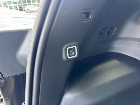 New 2026 Jeep Cherokee Overland image 5