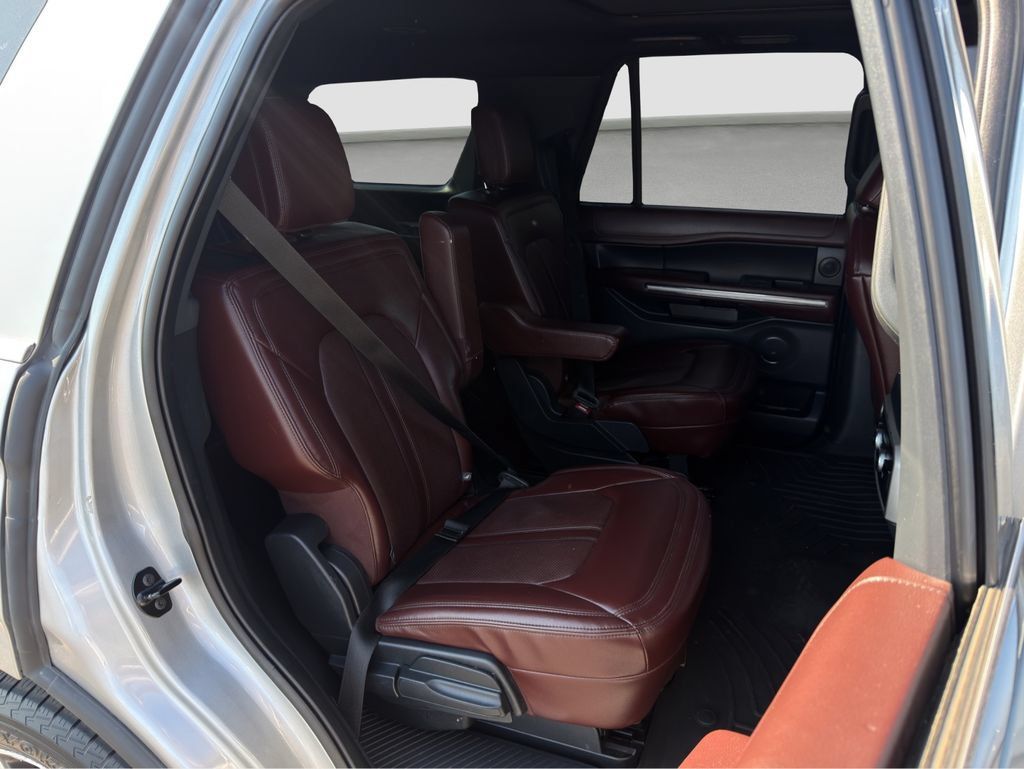 Used 2022 Ford Expedition Limited AWD/4WD image 19