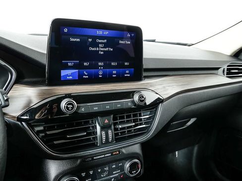 Used 2020 Ford Escape Titanium image 18