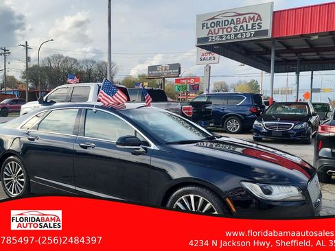 Used 2017 Lincoln MKZ Premiere image 1