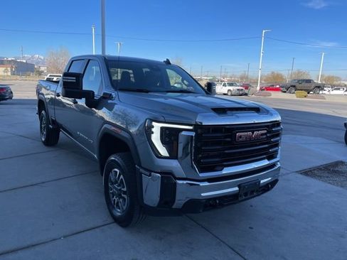 Used 2024 GMC Sierra 3500 Pro w/ Convenience Package AWD/4WD image 7