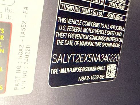 Used 2022 Land Rover Range Rover Velar R-Dynamic S image 27