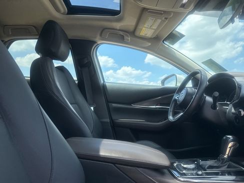 Used 2022 MAZDA CX-30 AWD 2.5 S w/ Premium Package image 28