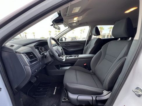 Certified 2025 Nissan Rogue S image 22