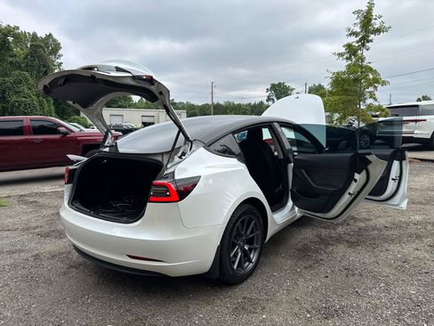 Used 2022 Tesla Model 3 Long Range AWD/4WD image 15