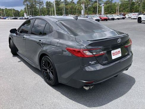 Certified 2025 Toyota Camry SE FWD image 3