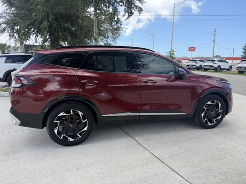 Certified 2024 Kia Sportage SX FWD image 3