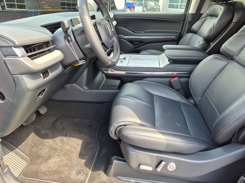 New 2026 Lincoln Navigator L Reserve AWD/4WD image 11