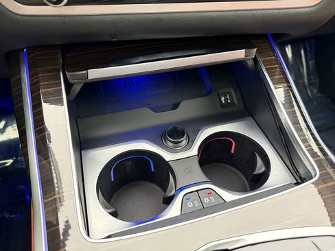 Certified 2025 BMW X7 M60i image 27