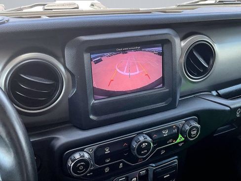 Used 2018 Jeep Wrangler Unlimited Sport S AWD/4WD image 19