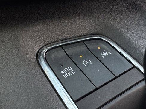 Used 2023 Cadillac Escalade Premium Luxury RWD image 20